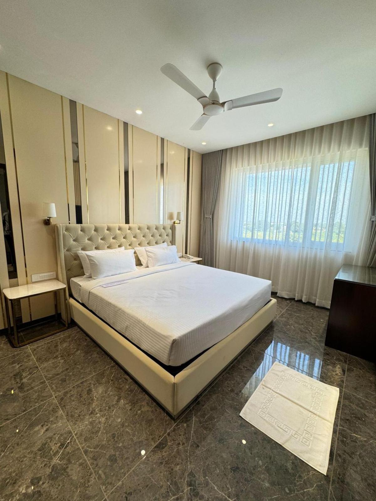Hotel Carnival Parbhani 외부 사진