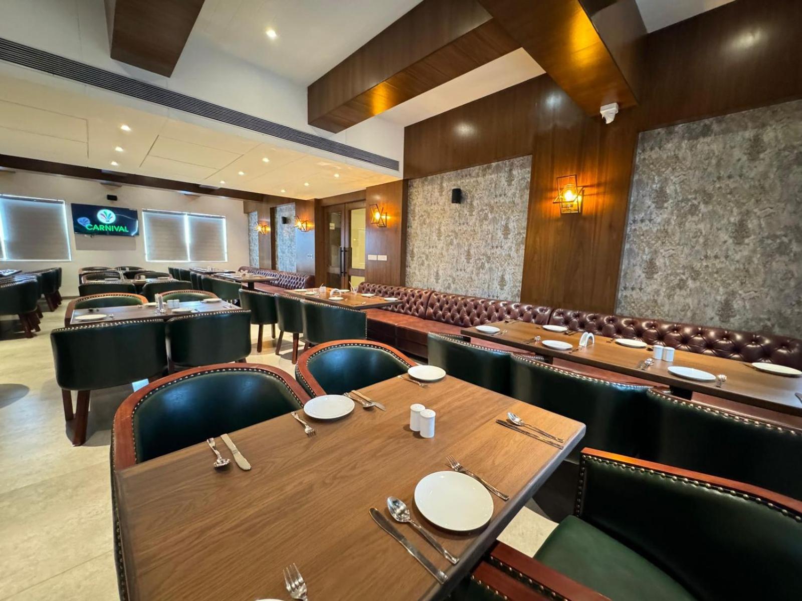 Hotel Carnival Parbhani 외부 사진